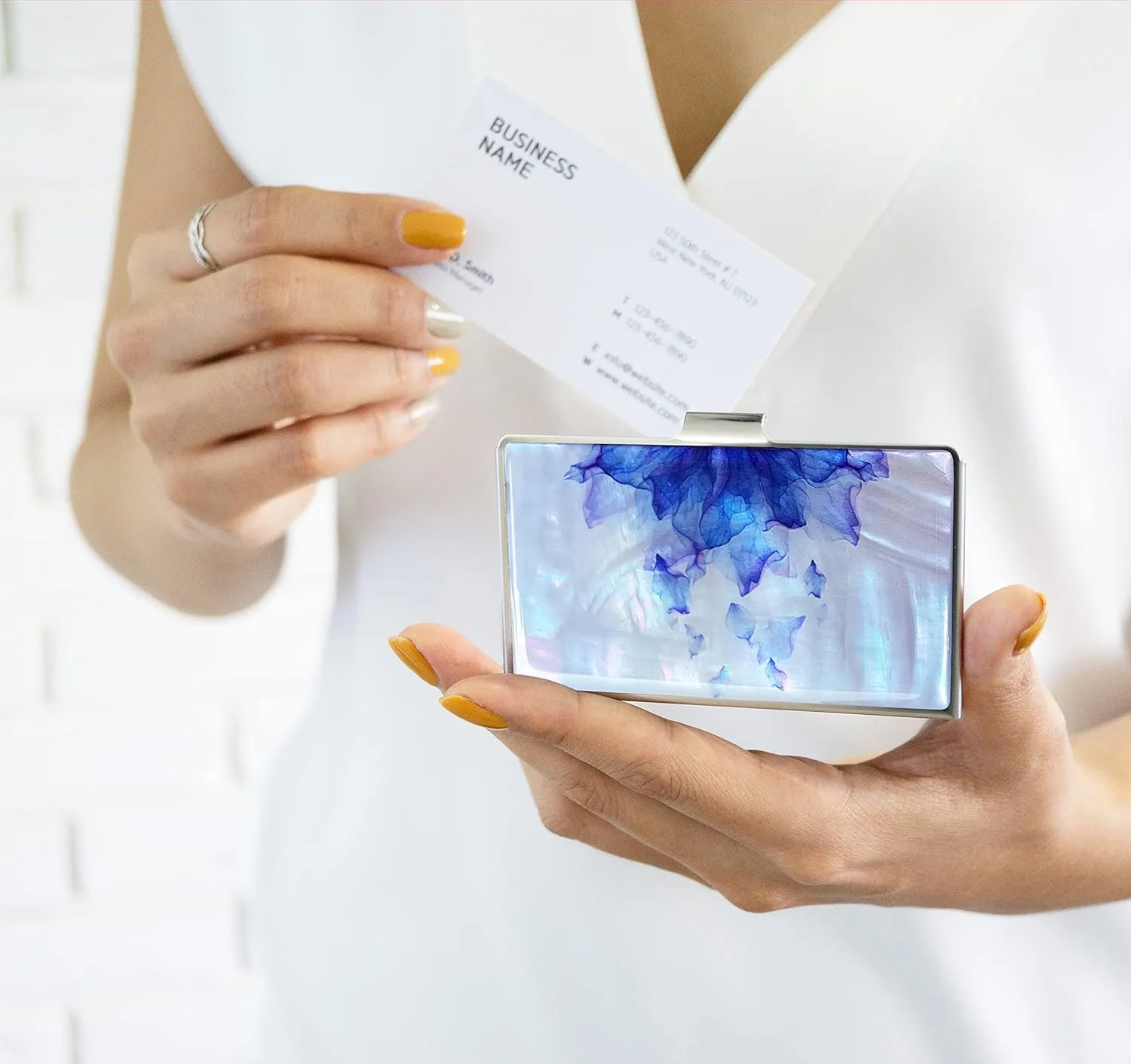 MADDesign Mother of Pearl Business Card Case Carrier Holder Wallet (Flower Purple)